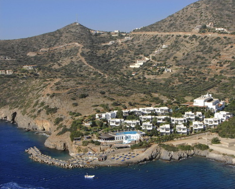 вид отеля Aquila Elounda Village