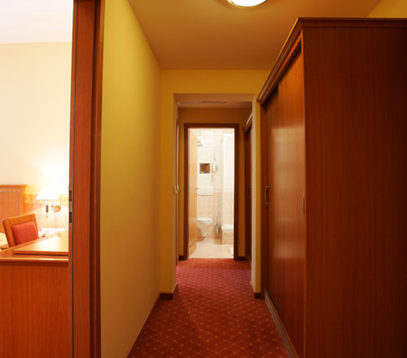 Grand Standard Apartment
