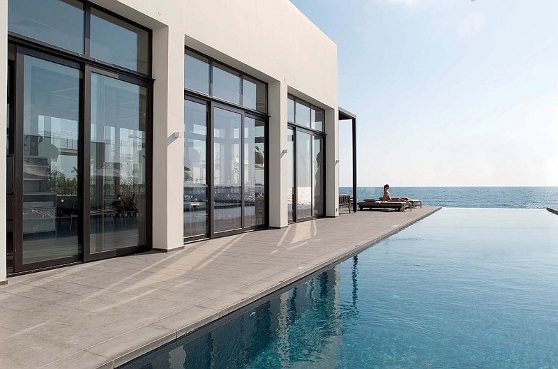 Almyra Spa - Infinity Pool