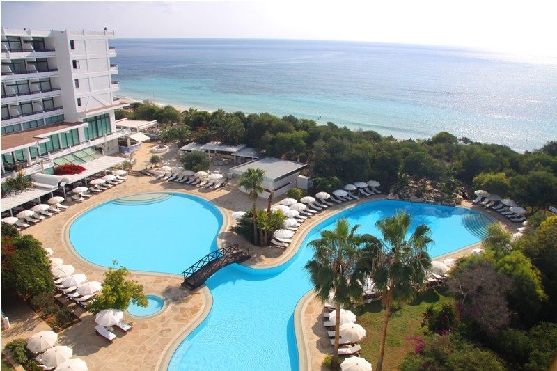 g.bay pool and sea 2