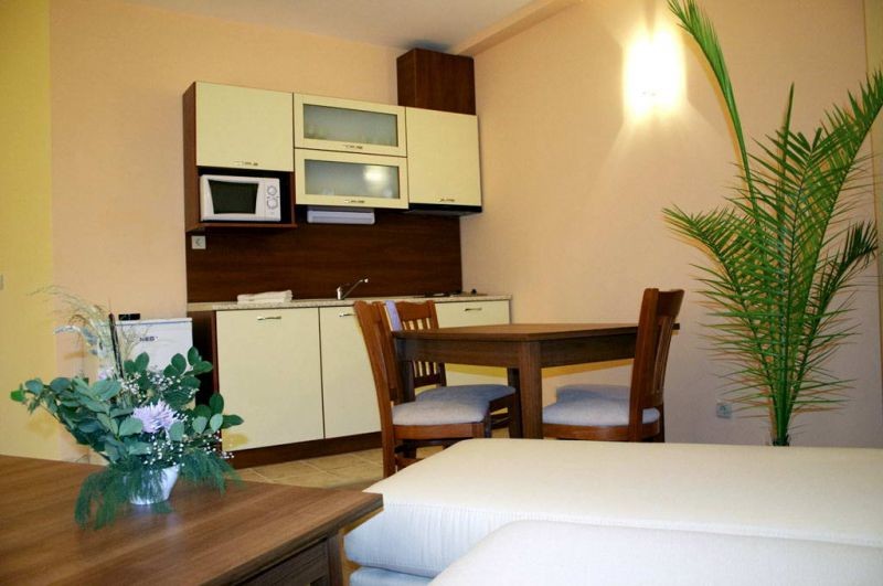Apartment 2/ Apartment 4