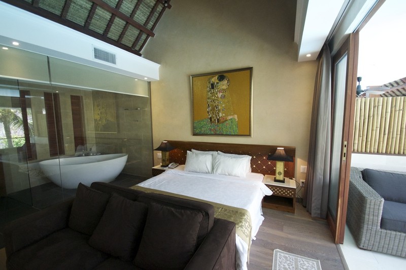 POOL VIEW SUITE