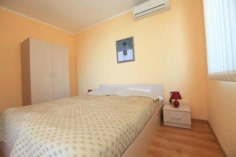 Apartment 2/ Apartment 4