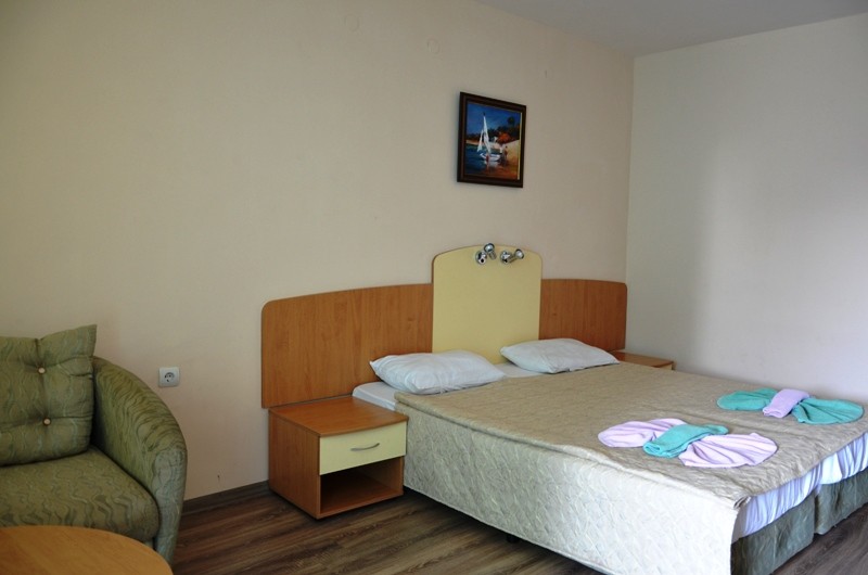Standard room large