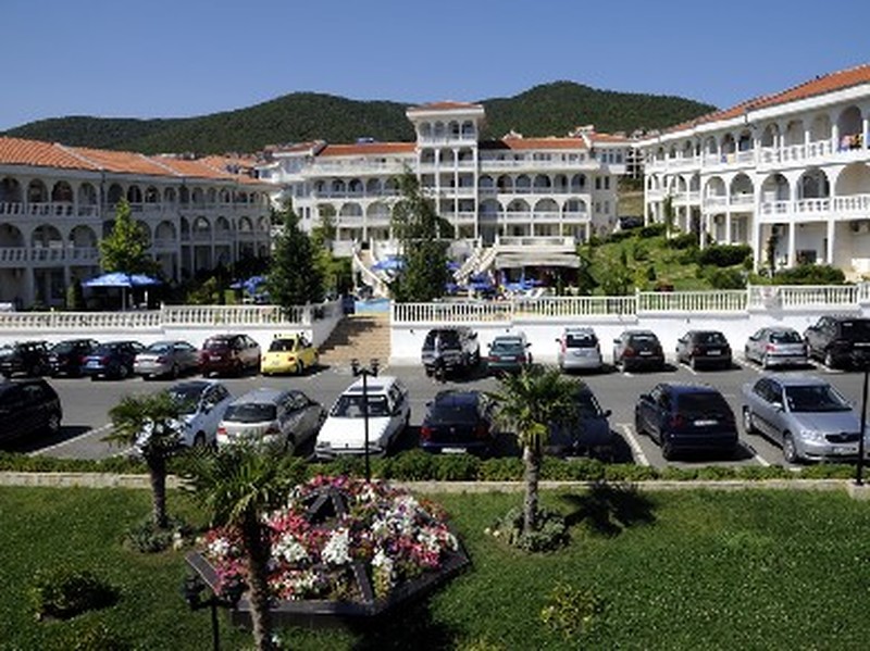 LAZUR I