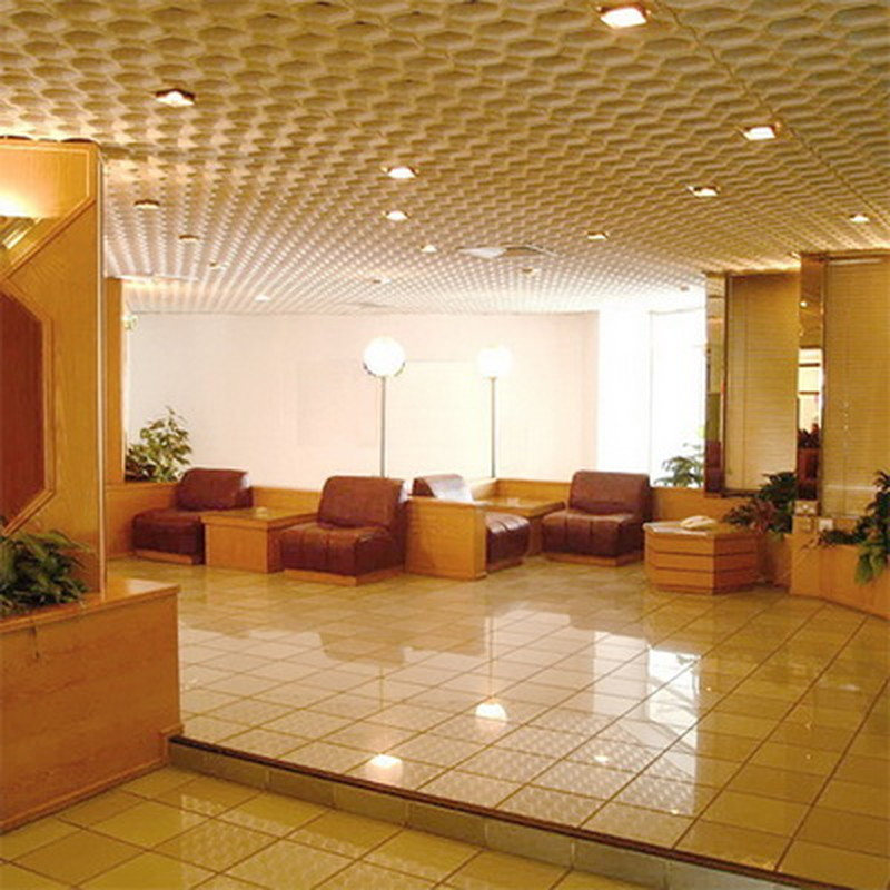 Холл отеля Beach Hotel Sharjah