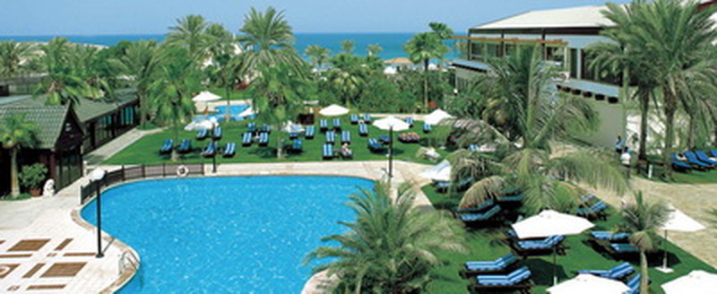 Бассейн отеля Dubai Marine Beach