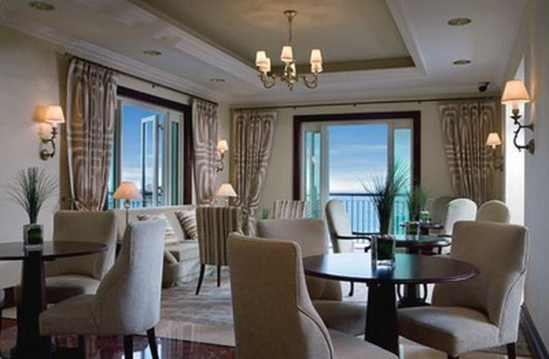 Club Lounge