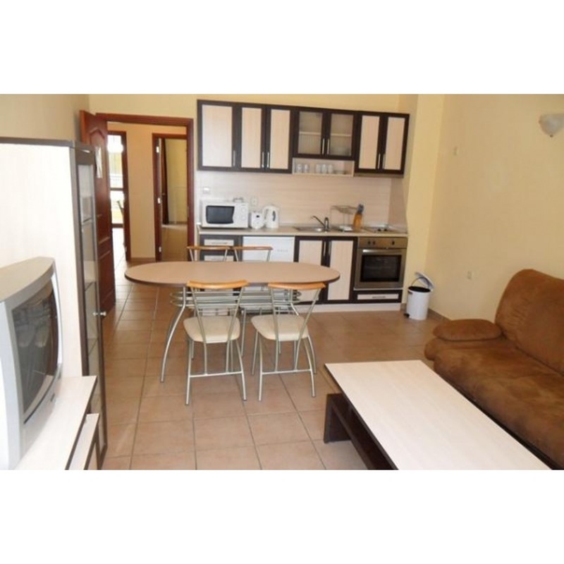Apartment 2 / Apartment 4
