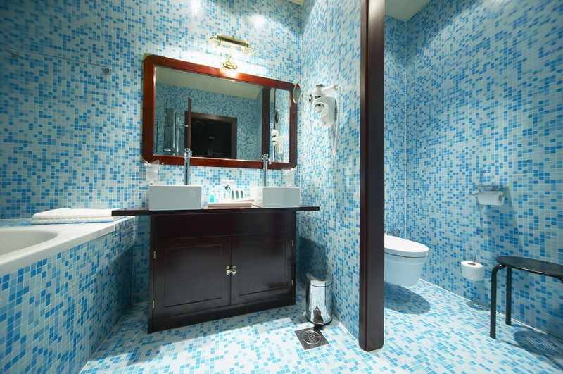 ROOM BATHROOM