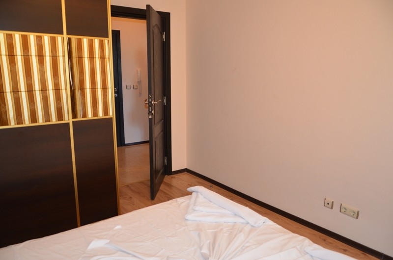 Apartment 2 / Apartment 4