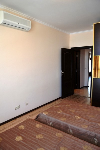 Apartment 4