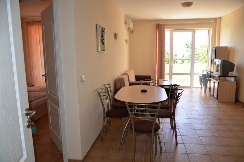 Apartment 4