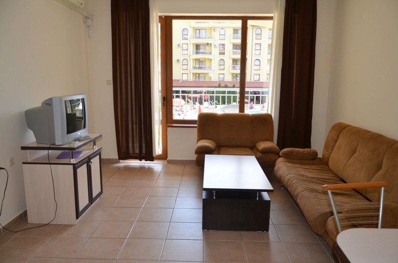 Apartment 2 / Apartment 4