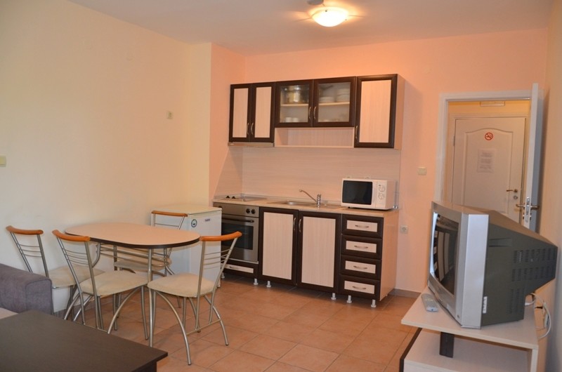 Apartment 2 / Apartment 4