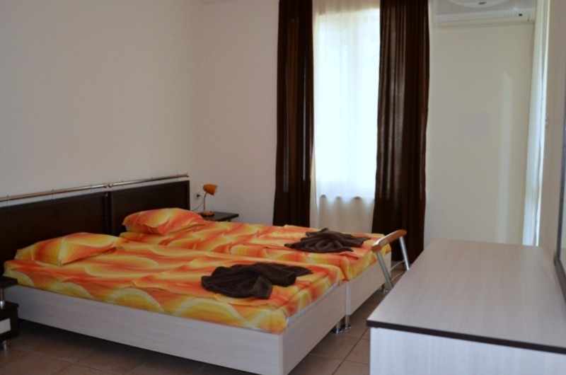 Apartment 4