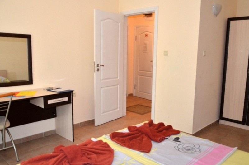 Apartment 2 / Apartment 4