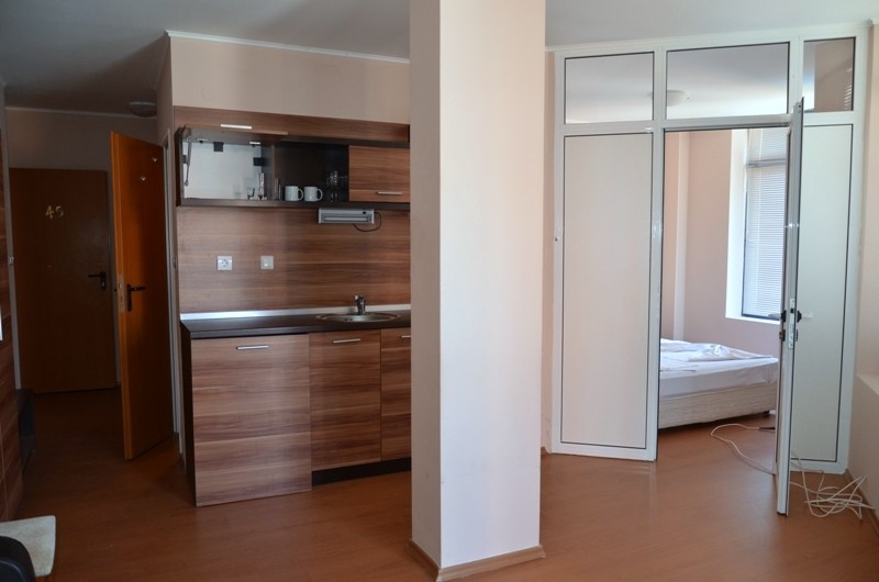 Apartment 2/Apartment 4