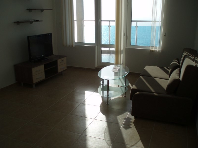 Apartment 6