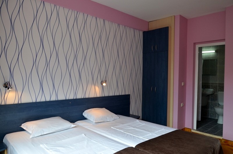 Economy Room