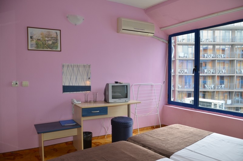 Economy Room