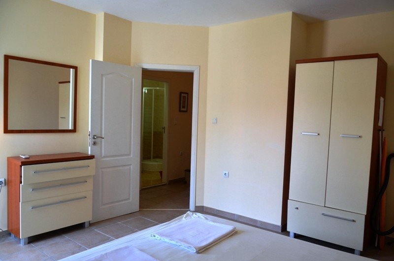 Apartment 4