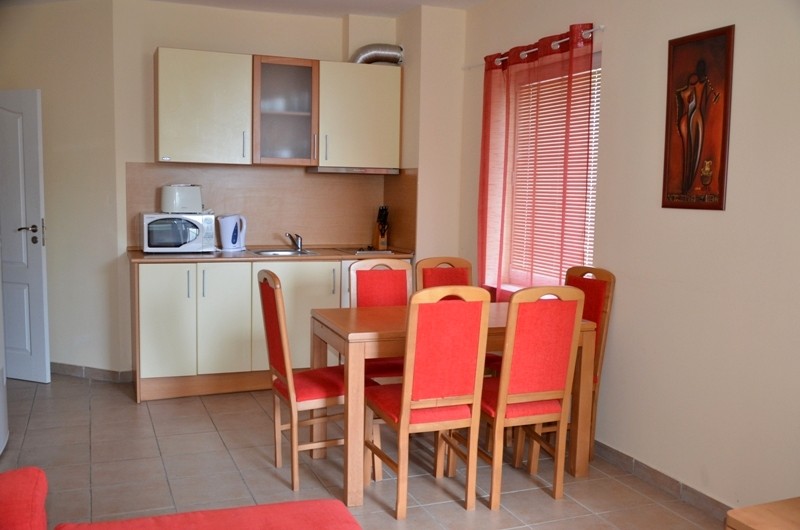 Apartment 4