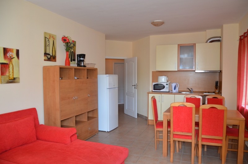 Apartment 4