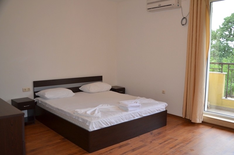 Apartment 4