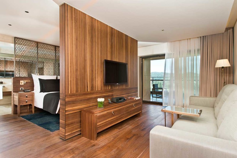 Junior Suite Sea View,Junior Suite Mountain View