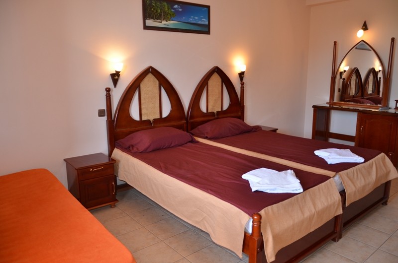 Triple Room