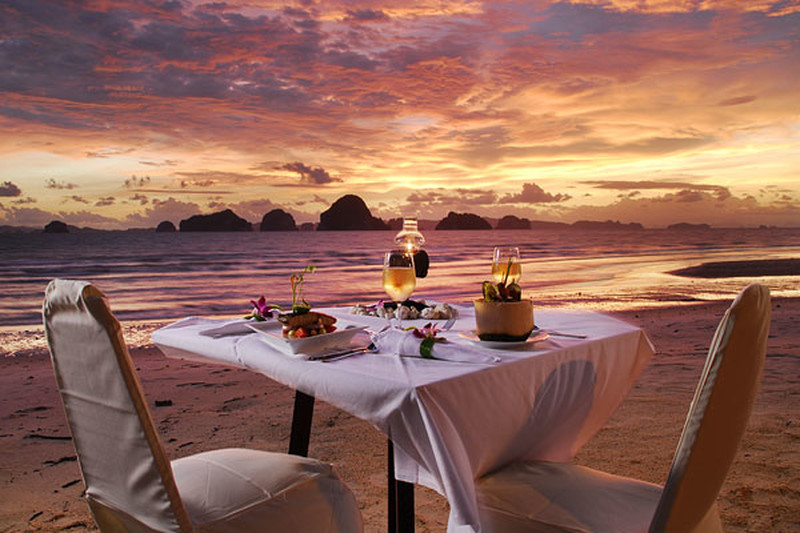 Sumptuous seafood and beachfront views to savour