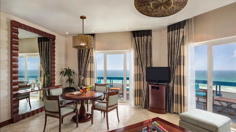 Deluxe Suite