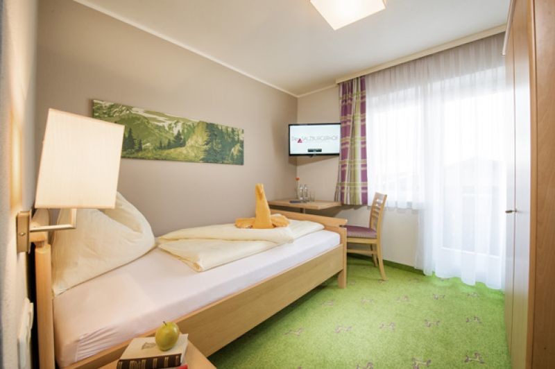 Single Rooms