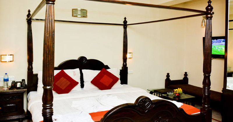 Royal Room